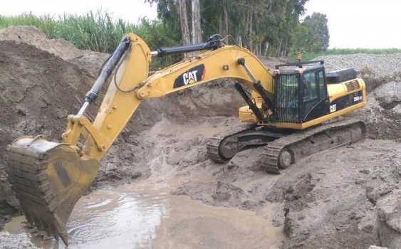 alquiler de Excavadora sobre orugas 336DL en Arequipa